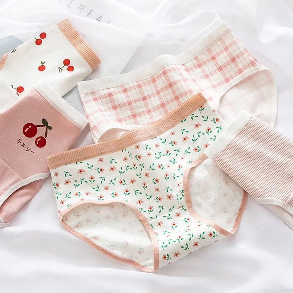 Cute Cotton Panties for Girls – Soft, Breathable & Adorable Cartoon Print Underwear Set